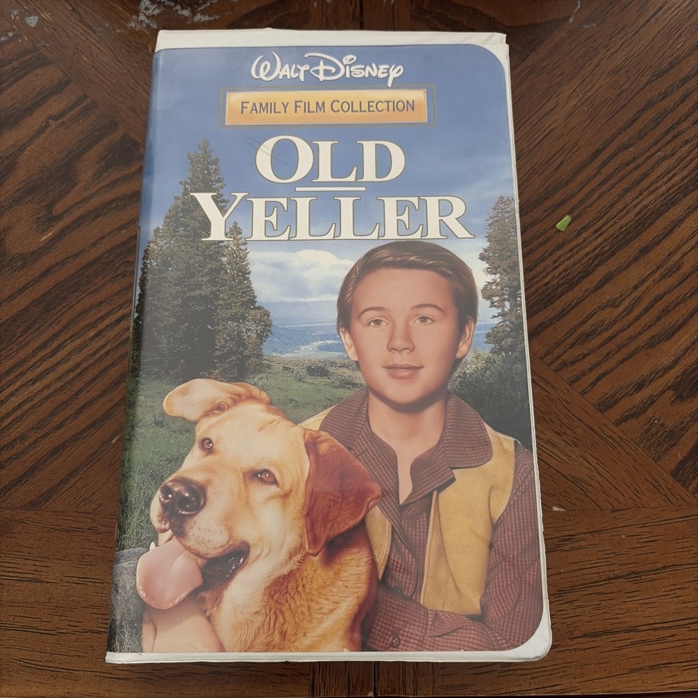 Old Yeller Disney Clamshell VHS Tape